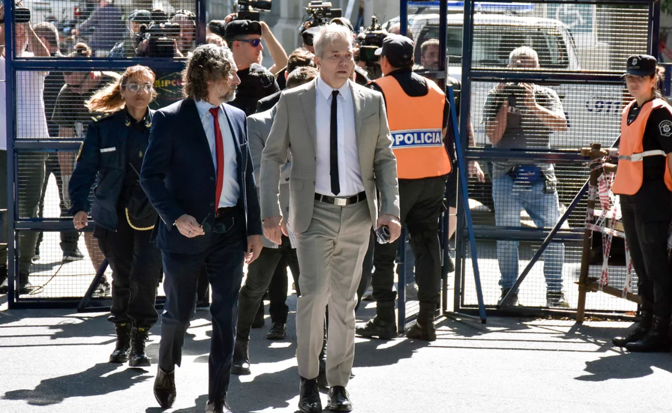 Recompensa millonaria para encontrar a Loan: Burlando contó cuántos mensajes recibieron | Información General