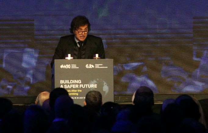 Milei volvió a apuntar contra Irán por el atentado a la AMIA: "Nosotros elegimos alzar la voz" | Política