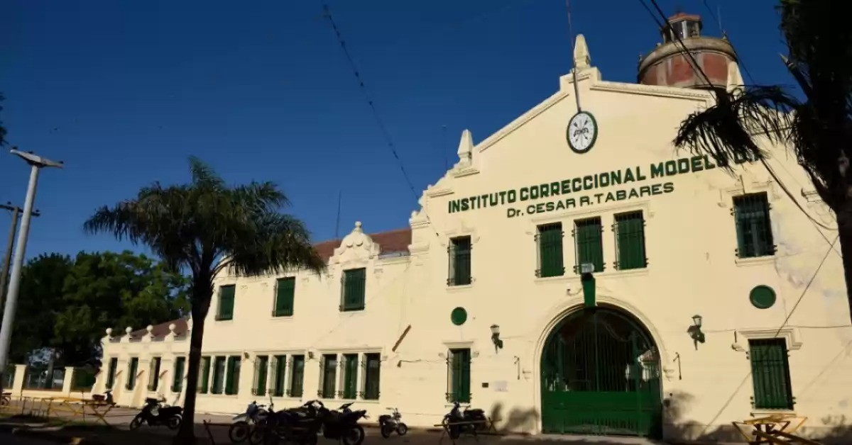 Denunciaron que un recluso murió en la cárcel de Coronda y que lo enterraron sin aviso a la familia | Rosario y la región