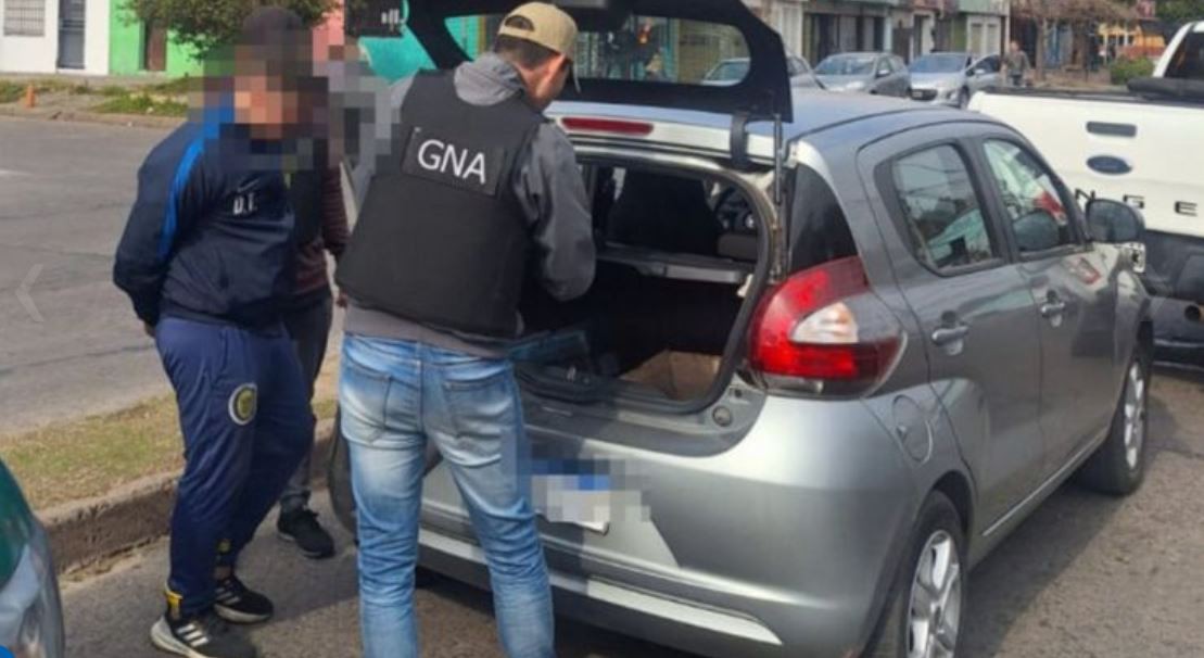 Tres barras de Central detenidos por vínculos con una banda narco | Rosario y la región