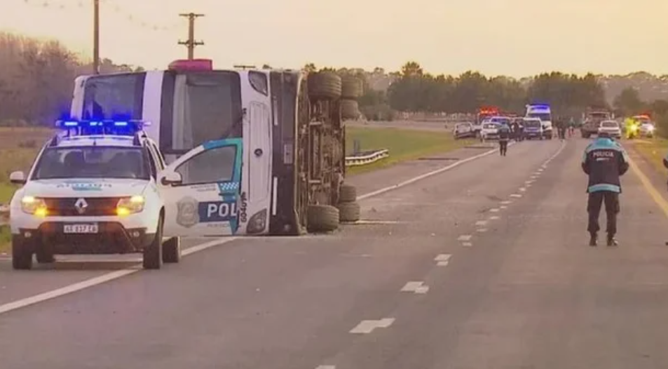 Vuelco en Ruta 2: el micro tenía más de 20 multas, la mayoría por exceso de velocidad | Información General