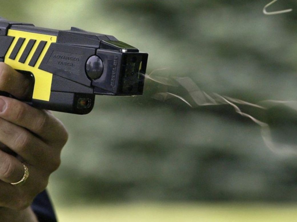 Santa Fe avanza en la adquisición de pistolas Taser para la Policía | Rosario y la región