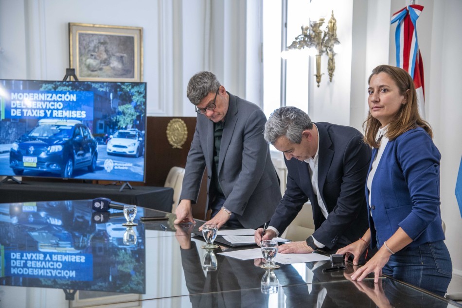 El municipio reglamentó el uso de aplicaciones en el servicio de taxis y remises | Rosario y la región