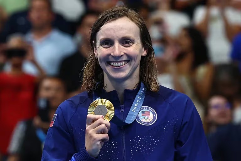 París 2024: Katie Ledecky ganó su novena medalla de oro y es la deportista con más títulos Olímpicos | Internacionales