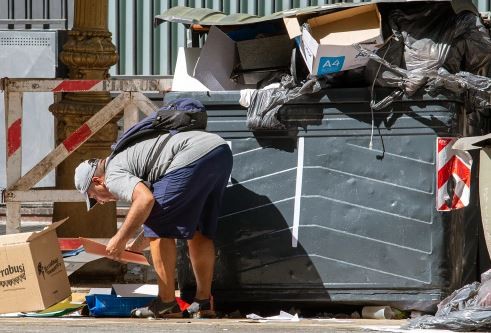 Uno de cada 5 argentinos son indigentes y más de la mitad del país es pobre, según la UCA | Política y Economía