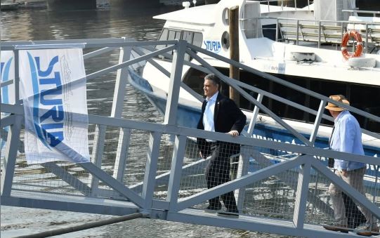 El Riachuelo vuelve a ser navegable tras los trabajos de saneamiento | Información General