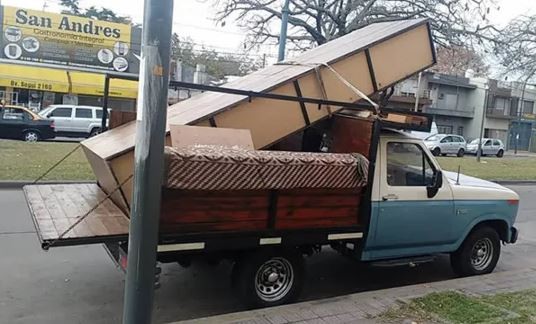 Insólito robo en Junín: contrataron un flete y simularon una mudanza pero fueron detenidos | Información General