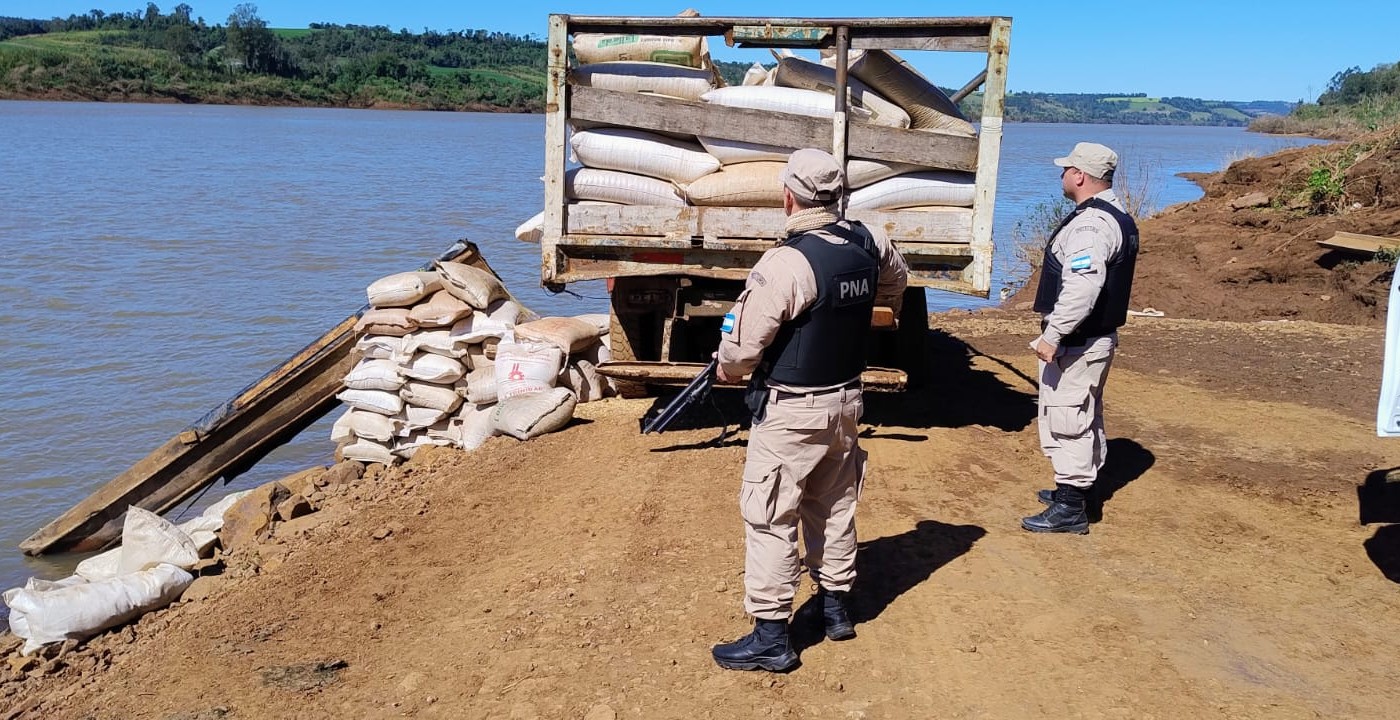Prefectura Naval incautó más de 7.600 kilos de soja | Rosario y la región