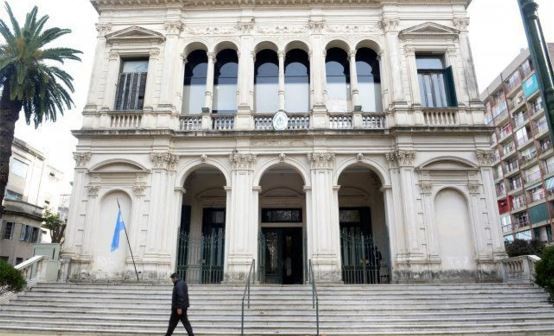 El padre de dos niños deberá incluir en la cuota alimentaria los gastos adicionales por la inseguridad en Rosario | Rosario y la región