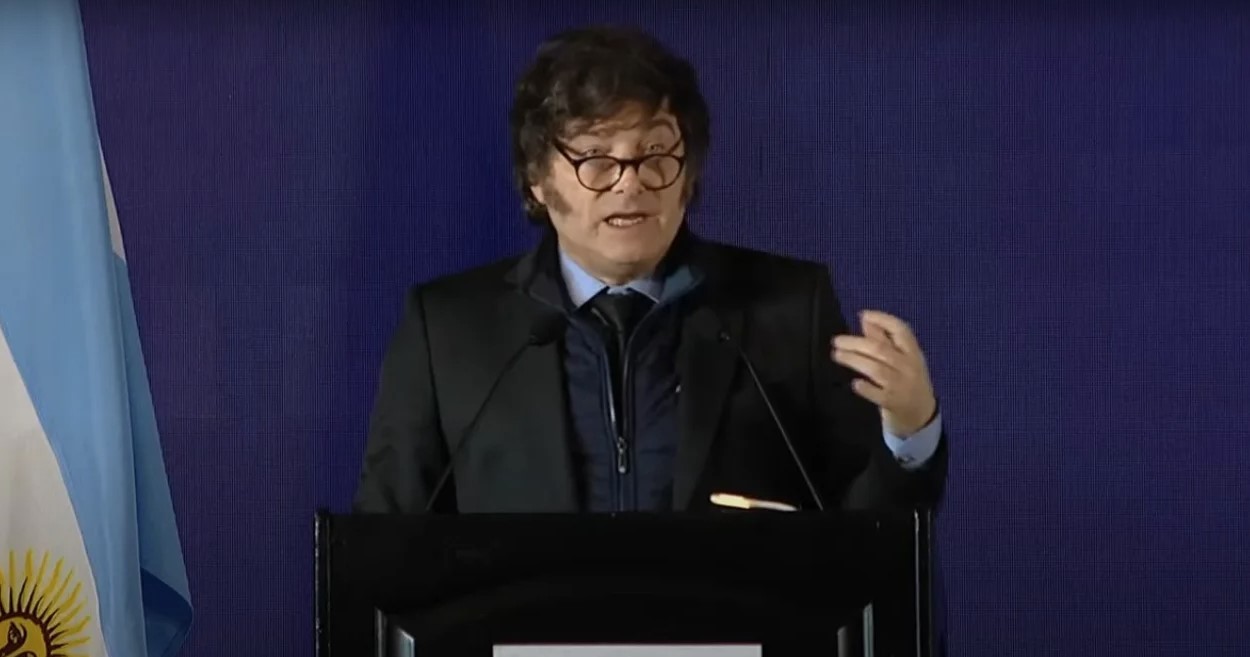 Milei acusó a Fernández de cometer "delitos aberrantes" y se mostró orgulloso de eliminar el Ministerio de Mujeres | Política y Economía