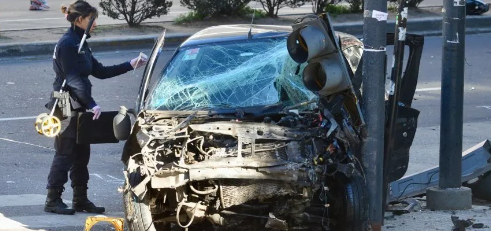 Rechazaron la excarcelación para el abogado que cruzó en rojo y mató a una médica en La Plata | Información General