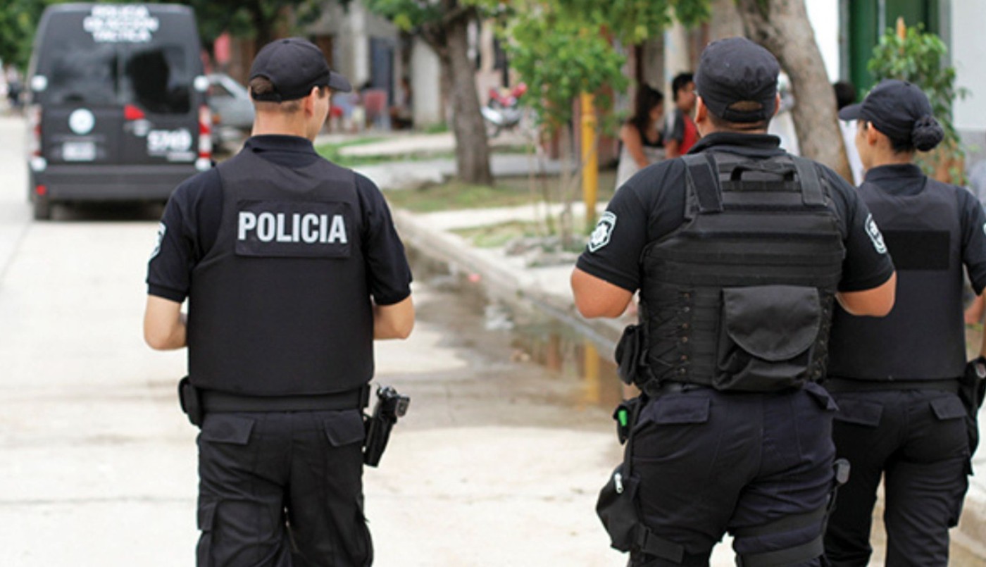 Persecución y tiroteo por un auto robado: los ladrones intentaron disparar a la víctima sin éxito | Rosario y la región