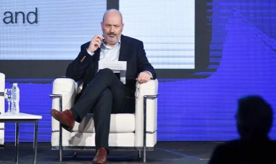 Federico Sturzenegger: "Las empresas públicas deben servir a los ciudadanos y no servirse de ellos" | Política y Economía