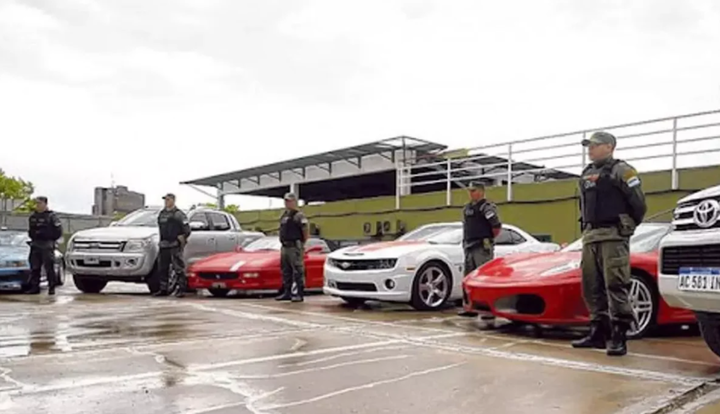 Subastan autos de lujo de narcos argentinos | Información General