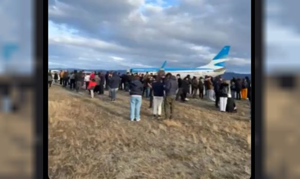 Amenaza de bomba en un vuelo de Aerolíneas Argentinas: Marcelo Polino y Carmen Barbieri se encontraban a bordo | Información General
