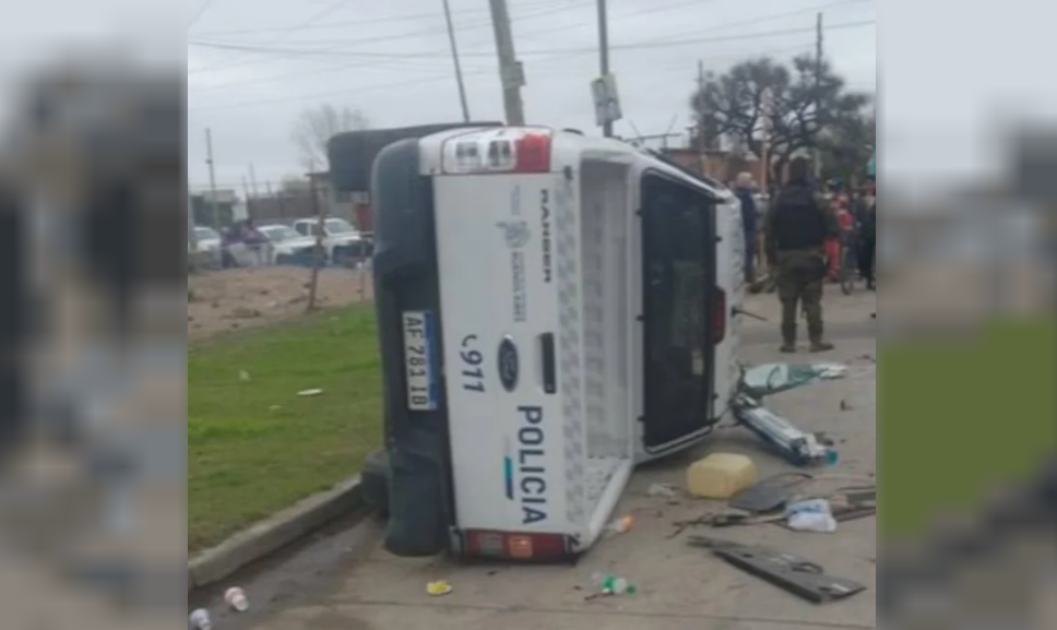 Un patrullero perdió el control y atropelló a una mujer y a su hijo de dos años | Información General