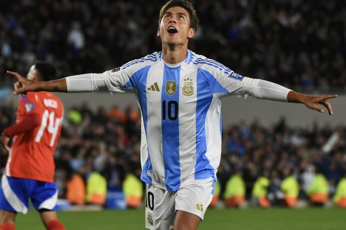 La Selección argentina goleó 3-0 a Chile y sigue como único líder de las Eliminatorias | Deportes