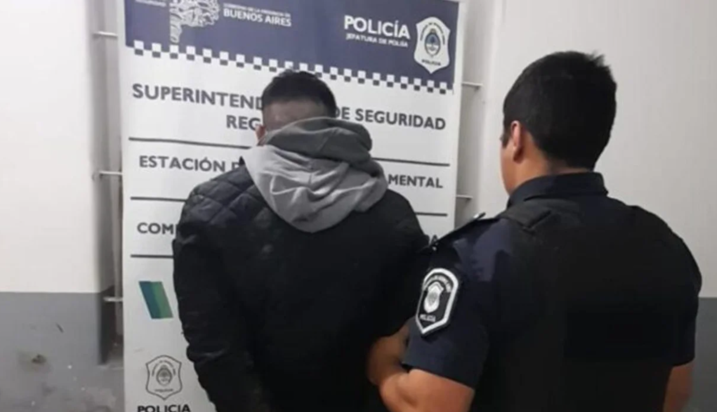 Un policía murió tras recibir una patada en la espalda durante un operativo | Información General