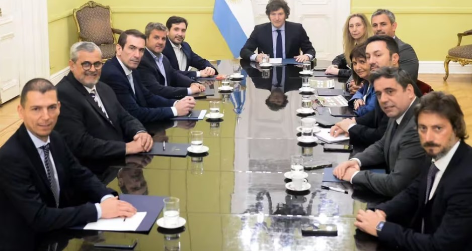 La UCR suspendió a los cuatro diputados que apoyaron el veto de Milei a la ley de movilidad jubilatoria | Política y Economía