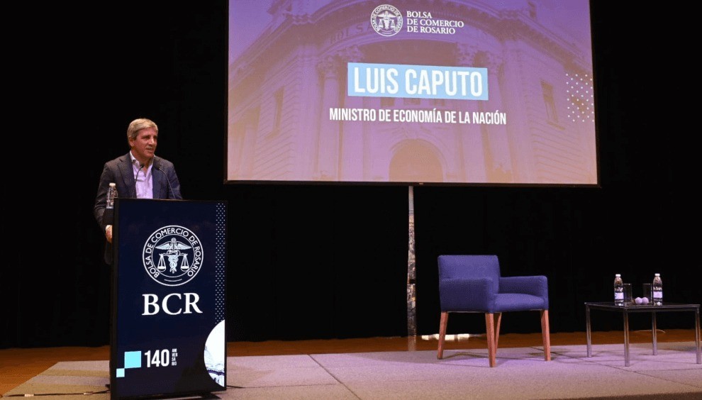 Caputo en Rosario: "No va a haber crisis, ese riesgo está eliminado" | Rosario y la región