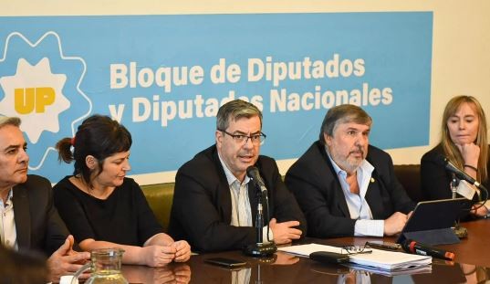 Unión por la Patria denunció el DNU que permite al Gobierno saltear al Congreso para los canjes de deuda | Política y Economía