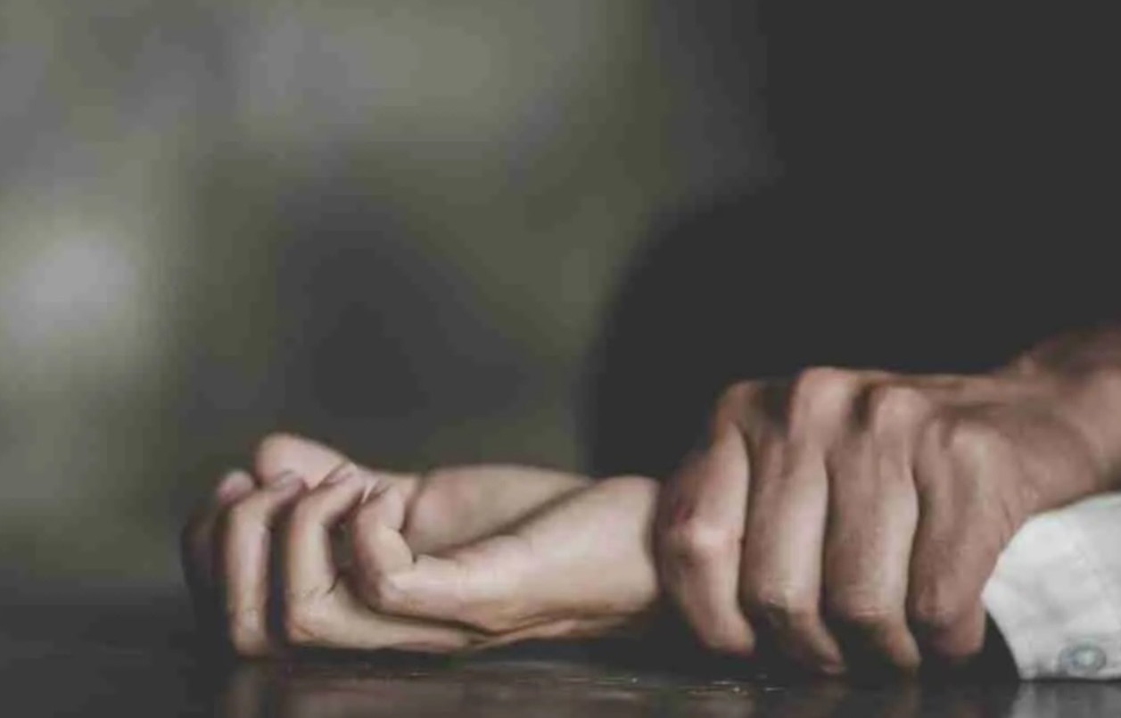 Condenaron a un hombre por drogar, abusar y filmar a una mujer | Información General