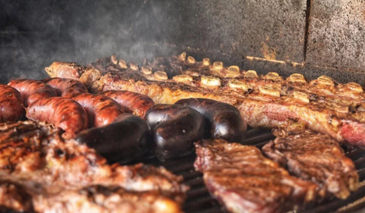 Hacer un asado para una familia tipo argentina ya cuesta más de $40.000 | Política y Economía