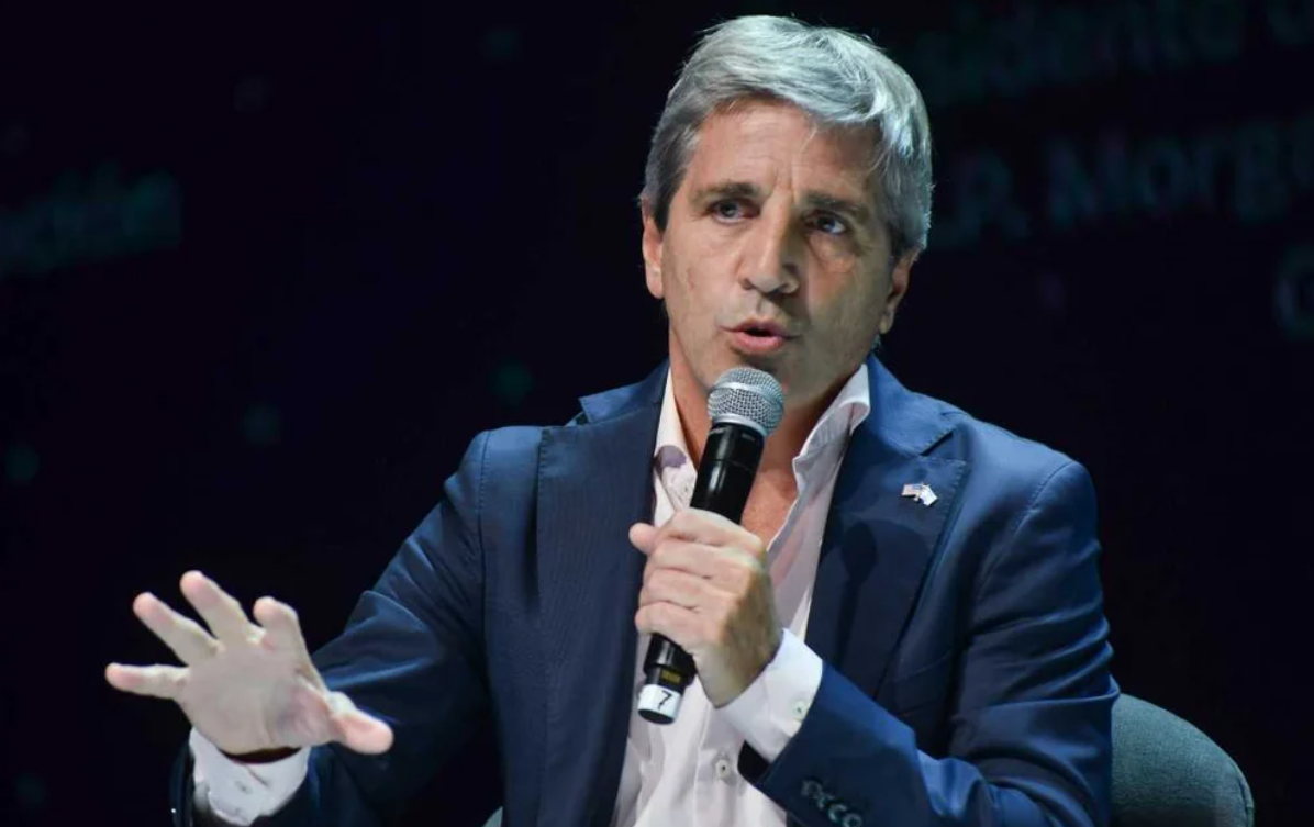 Caputo adelantó que el Gobierno irá a la Justicia si el Congreso logra rechazar el veto | Política y Economía