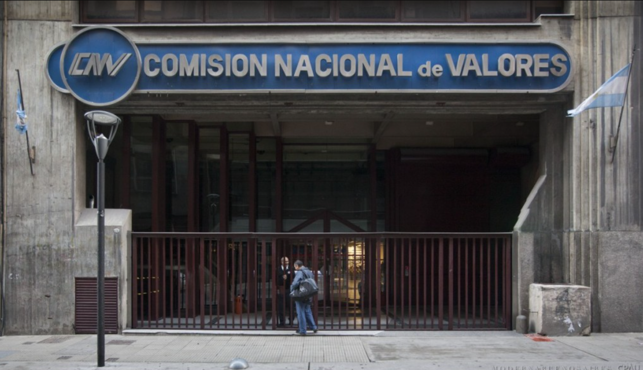 Habilitan a los adolescentes mayores de 13 años a operar en el mercado de capitales | Política y Economía