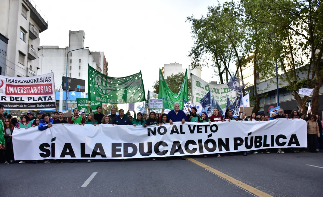 Docentes universitarios rechazaron suba del 6,8%, y el Gobierno la impondrá por decreto | Política y Economía