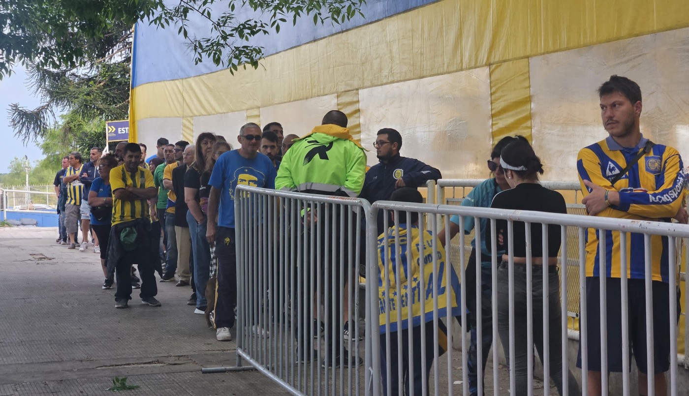 Último adiós a Palma: miles de canallas en el Gigante de Arroyito | Rosario y la región