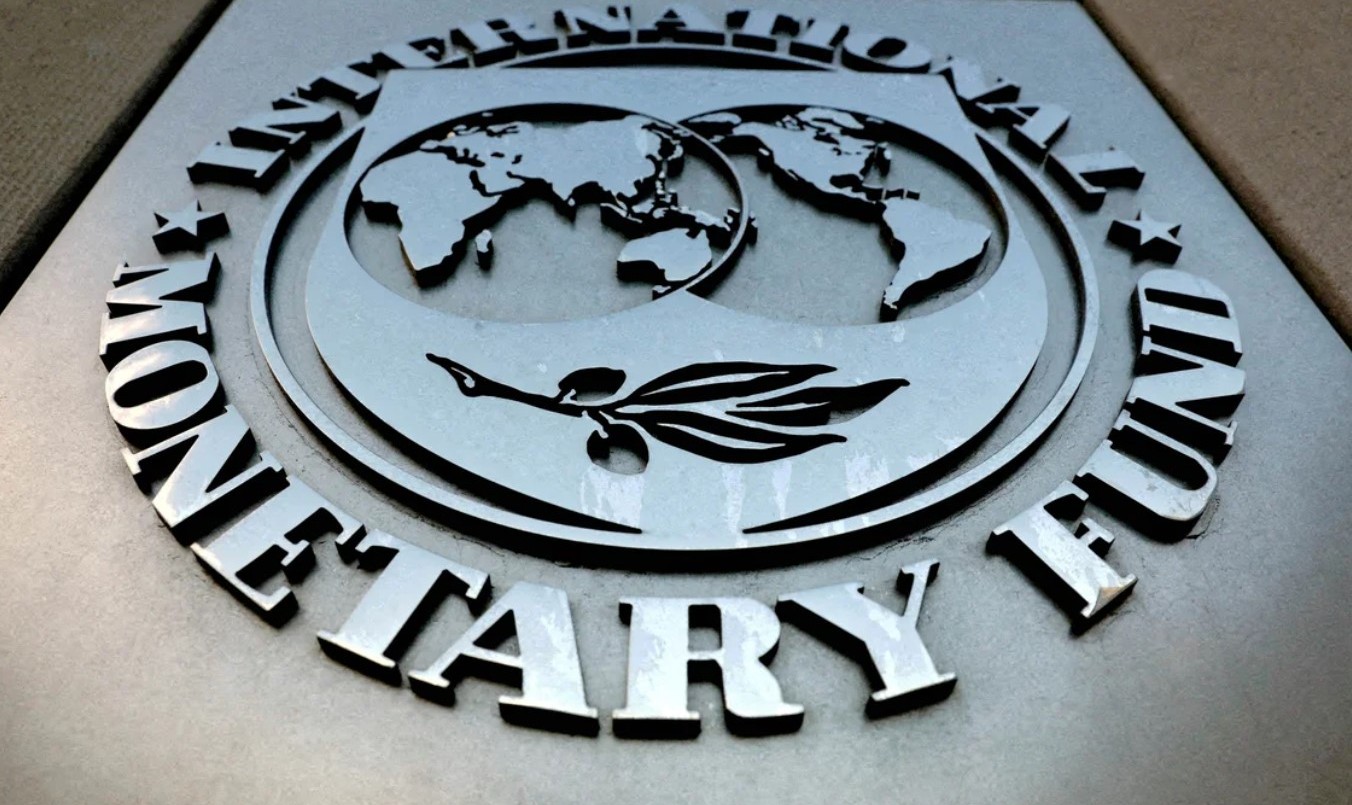 El FMI reduce los sobrecostos de deuda un 36% y beneficia a la Argentina | Política y Economía