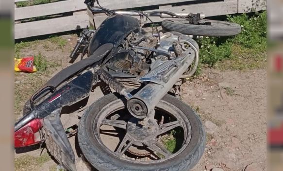 Horror en La Plata: un nene murió tras caer de una moto y ser aplastado por un camión de residuos | Información General
