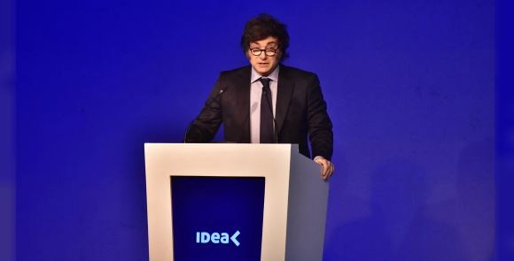 Milei se diferenció de Villarruel por los elogios a Isabel Perón: "Yo no lo hubiera hecho" | Política y Economía