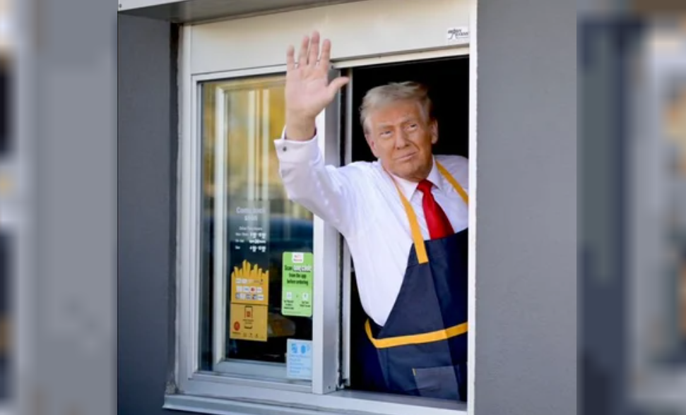 Trump sirvió comida en un conocido local de hamburguesas: “Con esto ya trabajé más que Kamala" | Internacionales