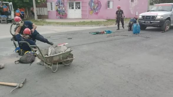 La Pampa: dos operarios murieron al caer a una cloaca | Información General