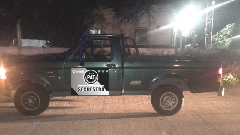 Un delincuente robó una camioneta que tenía GPS y quedó detenido | Rosario y la región