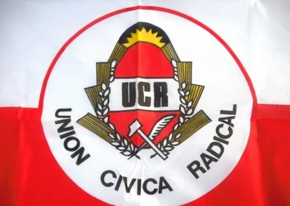 La bancada de la UCR rechaza las críticas de Milei a Alfonsín, al cumplirse 41 años del triunfo radical | Política y Economía