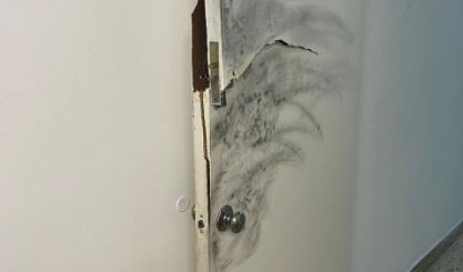 Destrozos en la sede central de la Unión Cívica Radical | Política y Economía