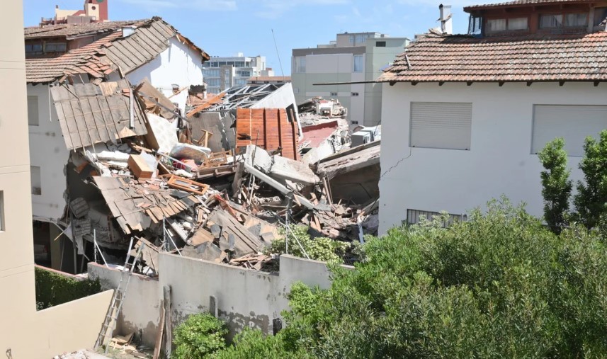 Derrumbe en Villa Gesell: liberaron a dos albañiles y dos capataces | Información General
