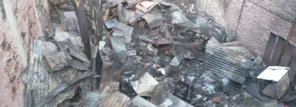 Un incendio arrasó con una vivienda de zona oeste: investigan cómo originaron las llamas | Rosario y la región