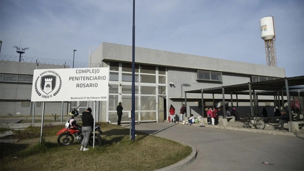 Zona oeste: un hombre está grave por sufrir una descarga eléctrica mientras trabajaba | Rosario y la región