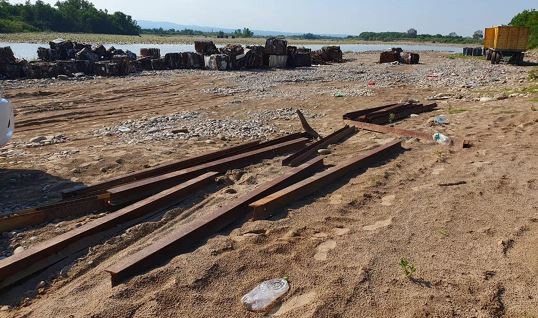 Imputaron al hijo de un intendente de Salta y un comerciante por robo y contrabando de rieles a Bolivia | Información General