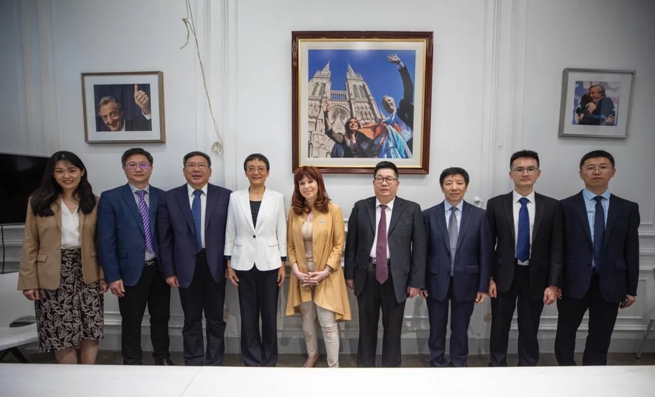 Cristina Kirchner recibió en el Instituto Patria a una delegación de funcionarios de China | Política y Economía