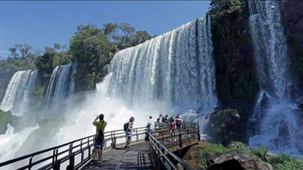 El Gobierno fijó tres días no laborables con fines turísticos en 2025 | Información General