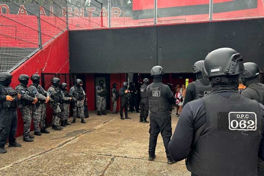 Coloso Marcelo Bielsa: Inédita requisa de la Policía de Santa Fe y el Servicio Penitenciario | Deportes