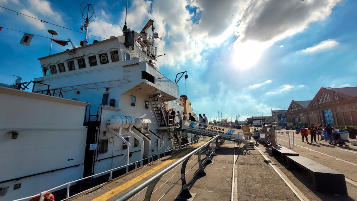 El joven encontrado muerto en el buque de Prefectura estuvo seis días adentro | Información General