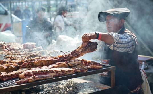 Prender la parrilla para Navidad y Año Nuevo, una misión cada vez más complicada | Información General