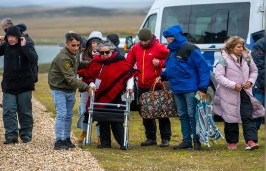 Los familiares de caídos en Malvinas visitaron el cementerio de Darwin | Información General