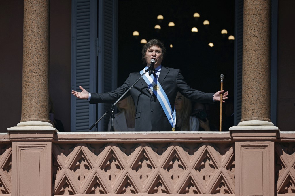 Milei cumple un año como Presidente: el "shock" fiscal, los números de su gobierno y los perdedores | Política y Economía